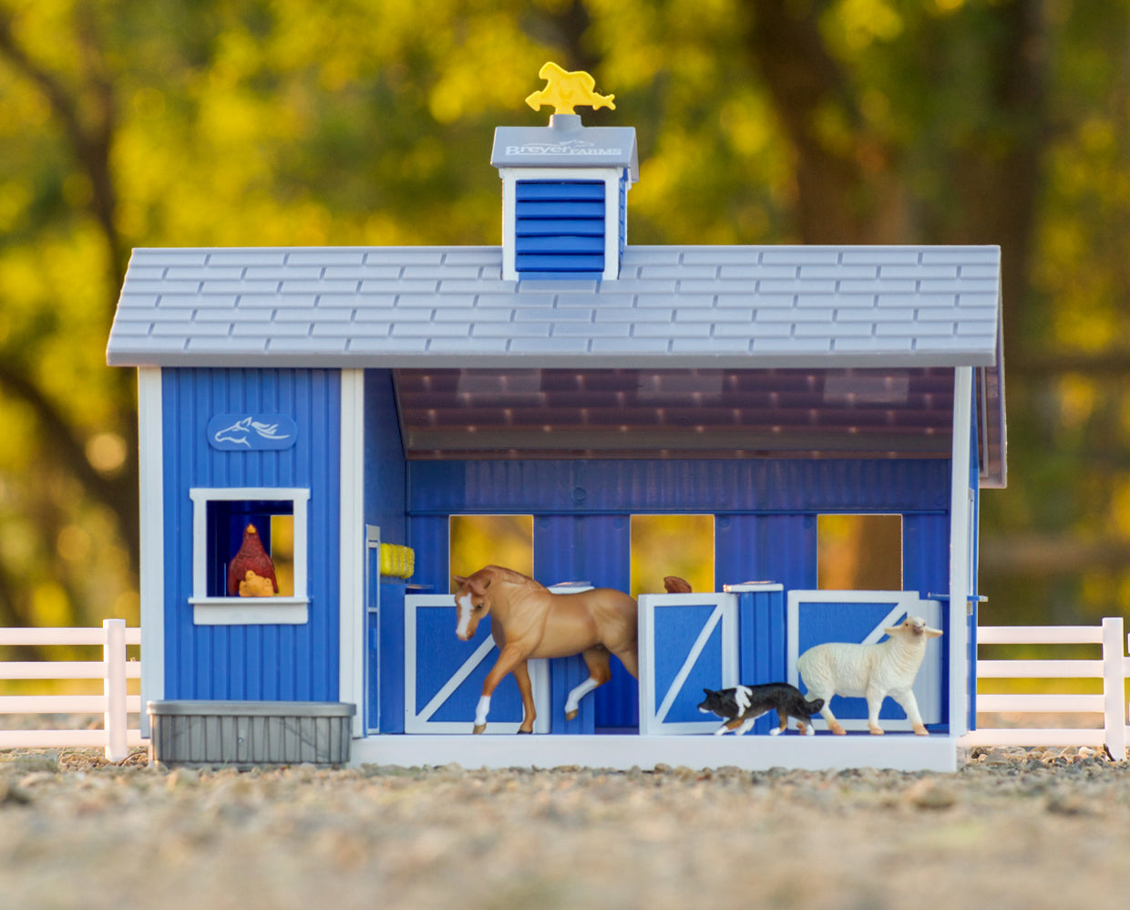 Breyer, Breyer Farms Home At The Barn Playset